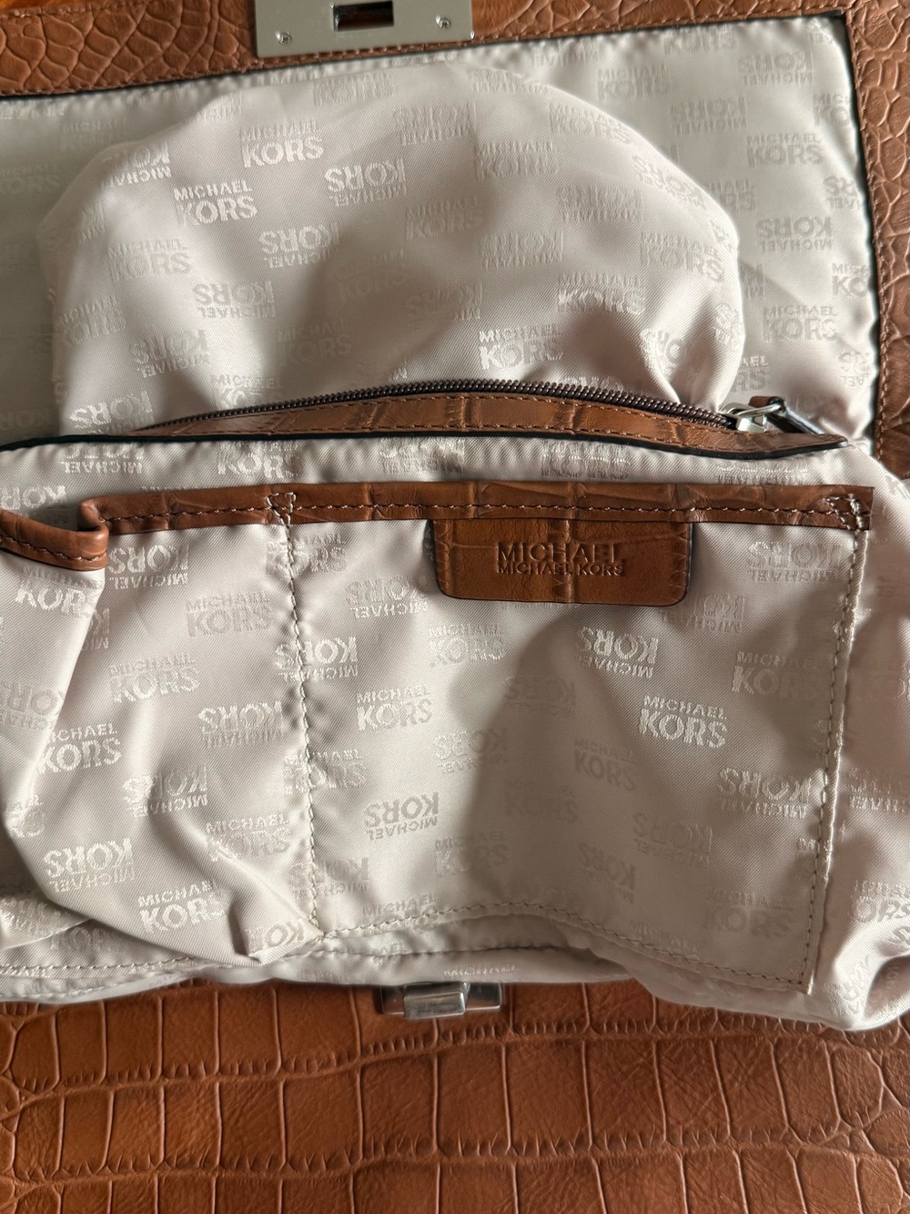 Michael Kors Brown Croc Embossed Chain Shoulder Clutch - Picture 7 of 9